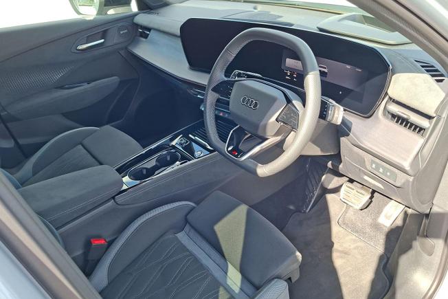 AUDI Q3 Photo 6