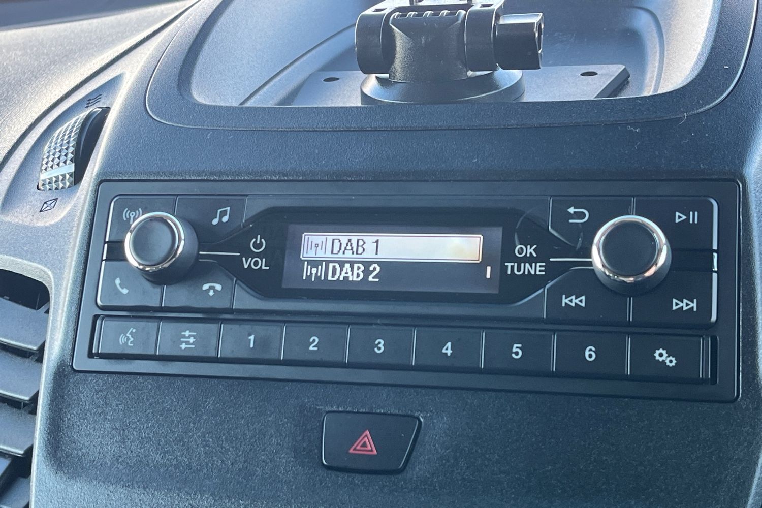 Ford TRANSIT CONNECT Photo 14