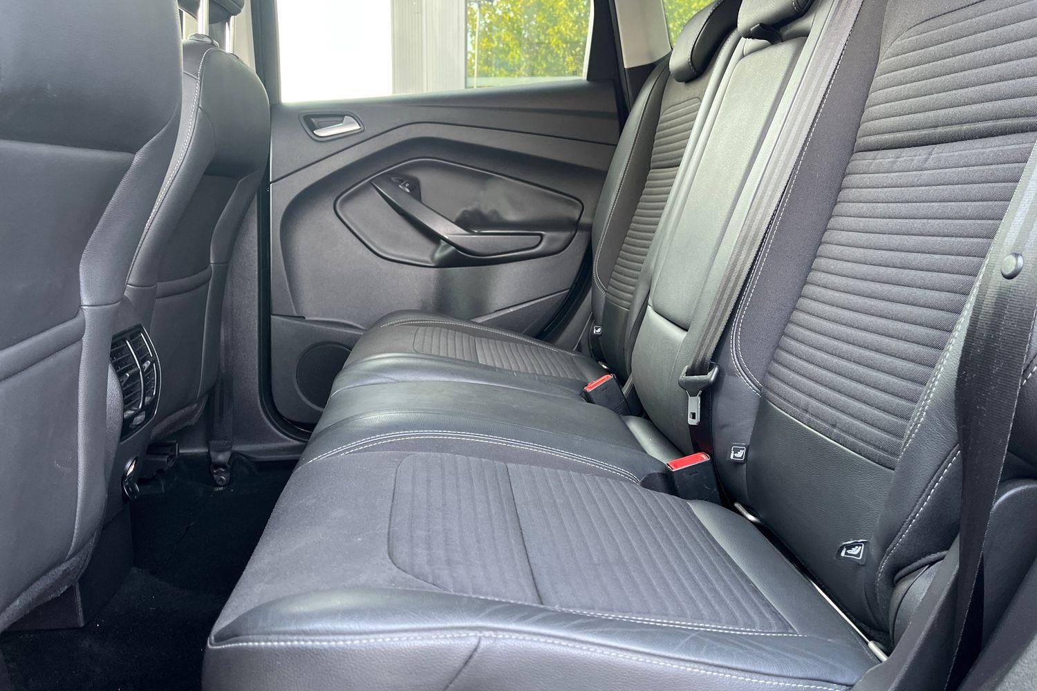 Ford KUGA Photo 19