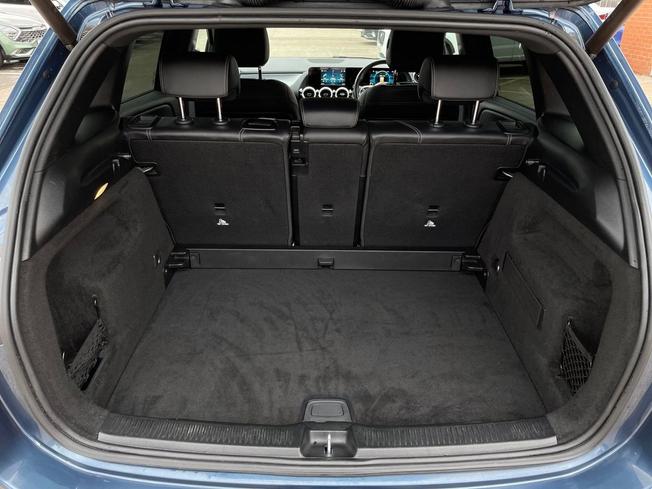 MERCEDES-BENZ B Class Photo 12