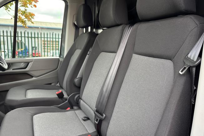 VOLKSWAGEN Crafter Photo 31