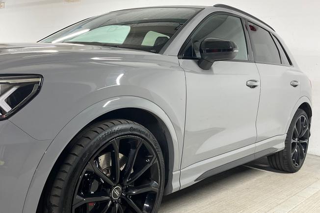 AUDI RS Q3 Photo 40