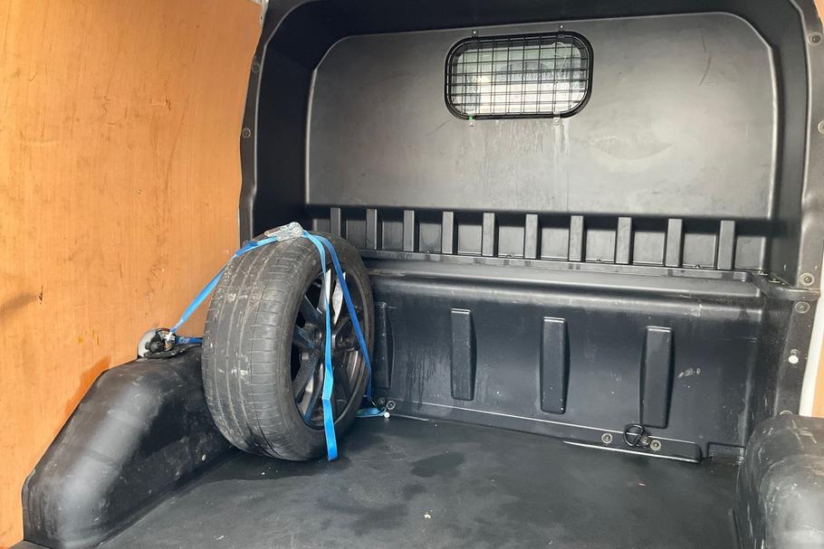 Used FORD TRANSIT CUSTOM FX22KXJ 4