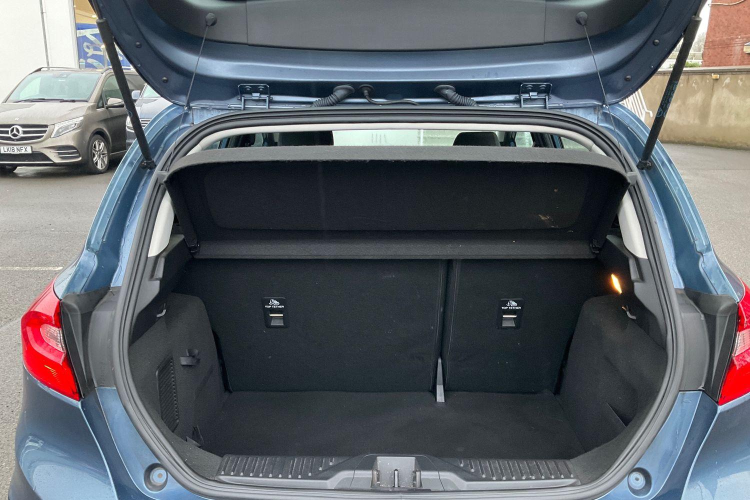 Ford FIESTA Photo 20