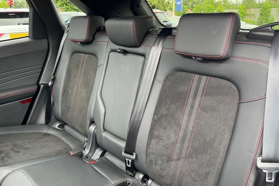 Ford Kuga Photo autoimg-5aa25175ea37fa7880bef63b57759f2825959e94.jpg