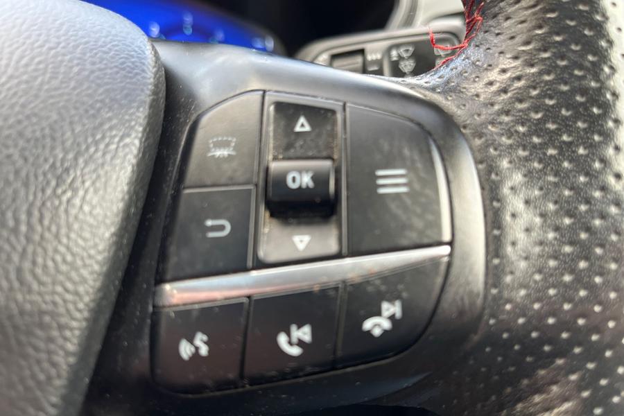 Ford KUGA Photo autoimg-5aa30ed697fed58fadc9433ce6bc2e76bcd31310.jpg