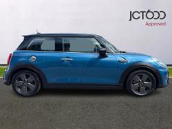 MINI Hatch Photo 4