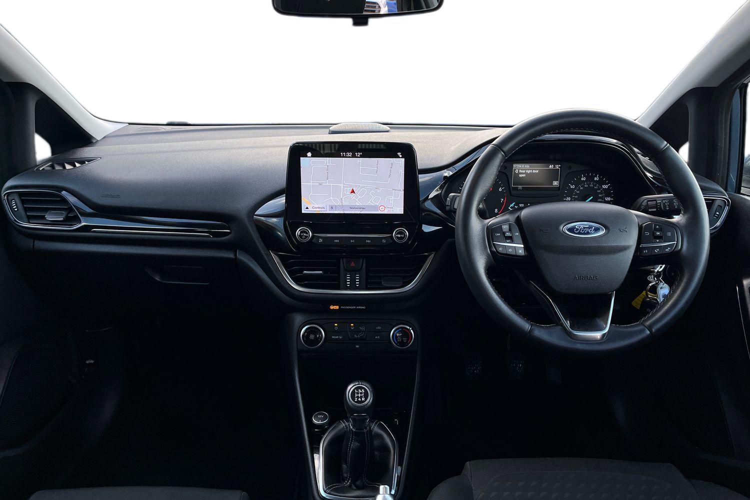 Ford FIESTA Photo 9
