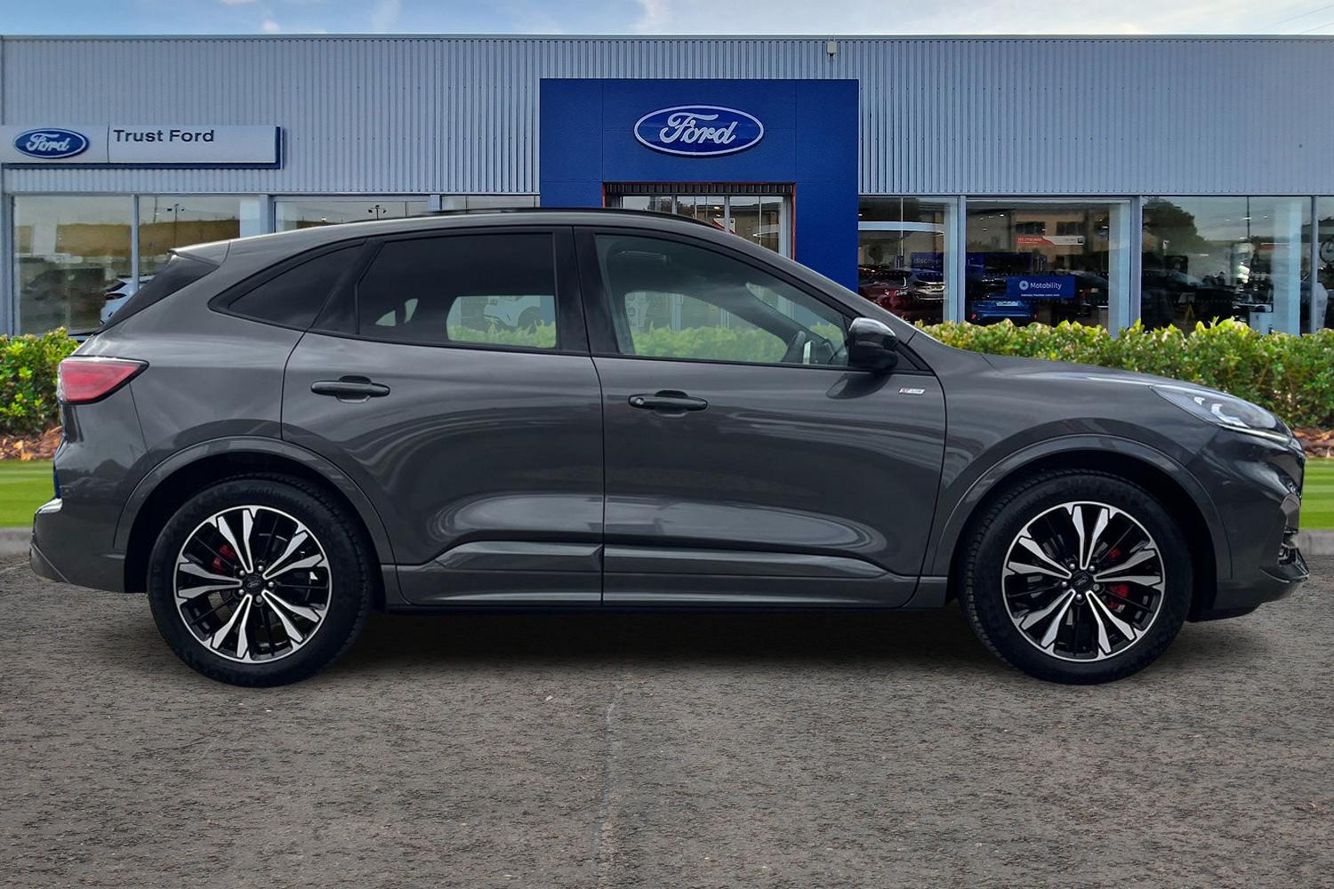 Ford KUGA Photo 2
