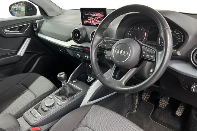 Audi Q2 Photo 6