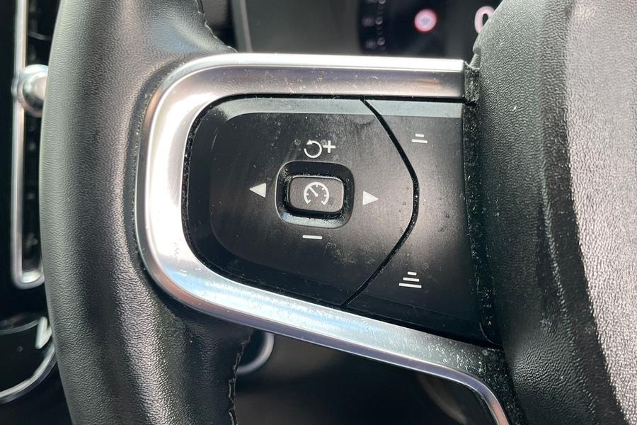 Volvo XC40 Photo autoimg-5aaac203ade84e90829d8a7a1541b8562dbcd376.jpg