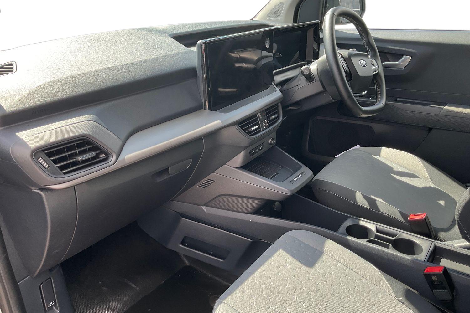Ford E-TRANSIT COURIER Photo 2