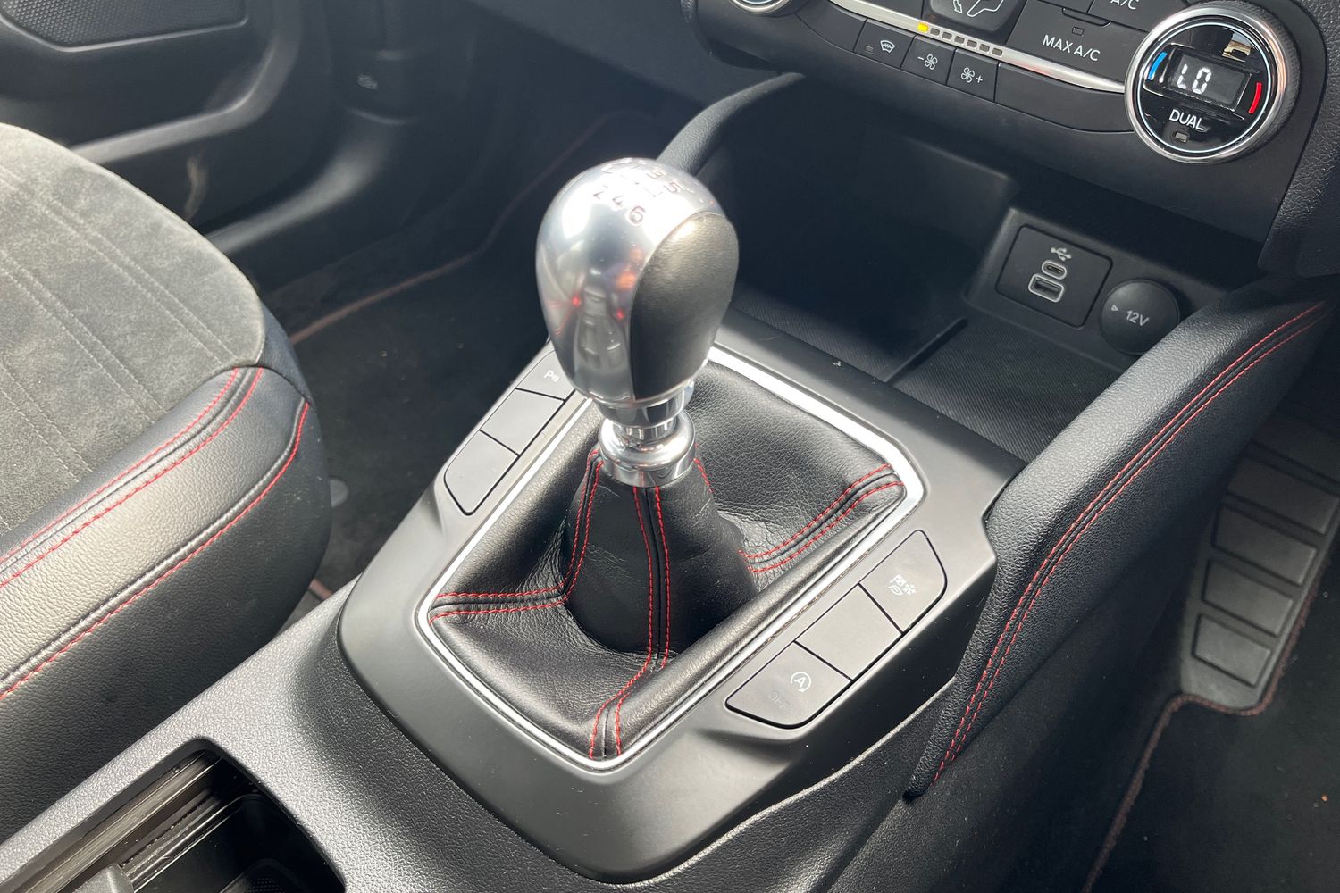 Ford KUGA Photo 33