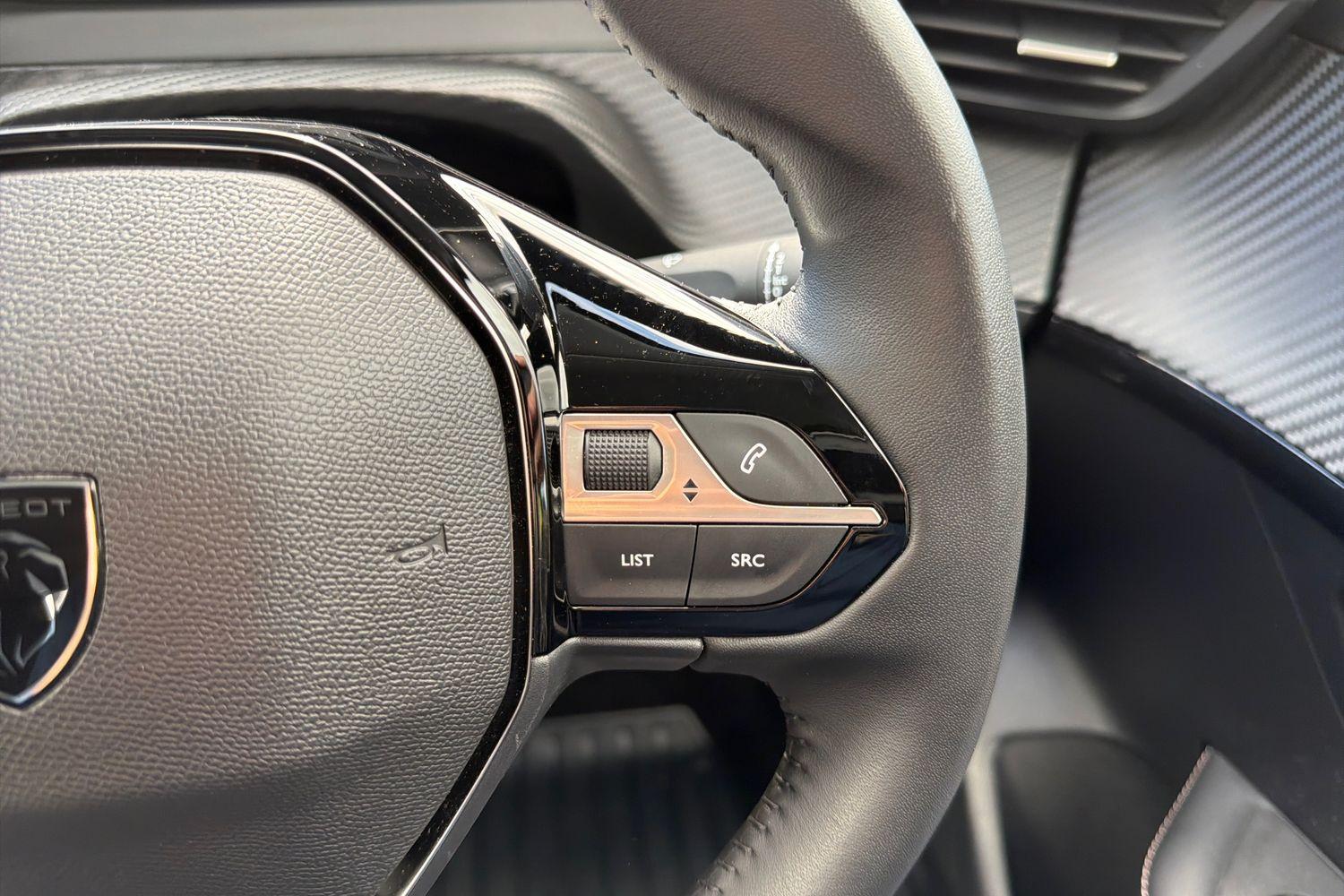 Peugeot 208 Photo 25