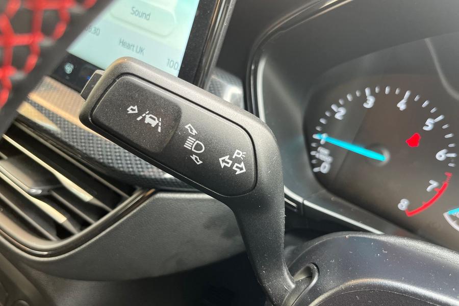 Ford FOCUS Photo autoimg-5ab45f62567b8e4213253f722262a81b82e229ef.jpg