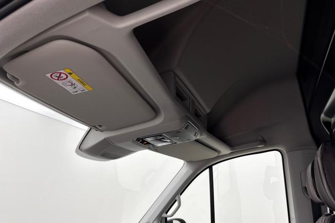 VOLKSWAGEN Crafter Photo 29