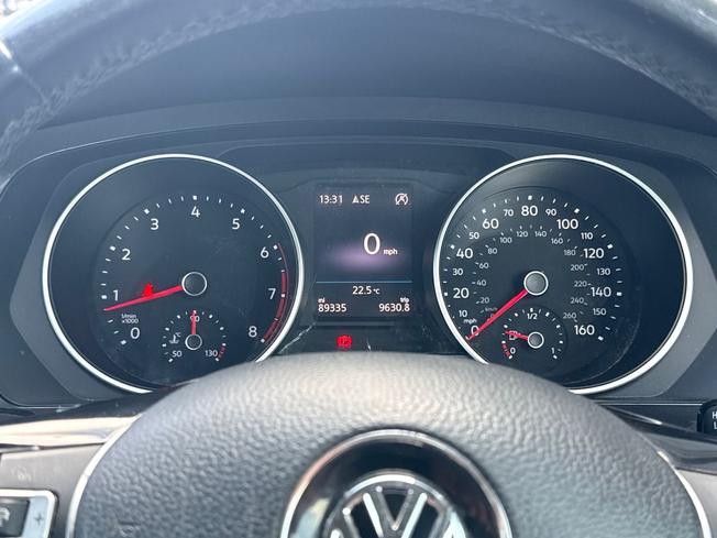 VOLKSWAGEN Tiguan Photo 15