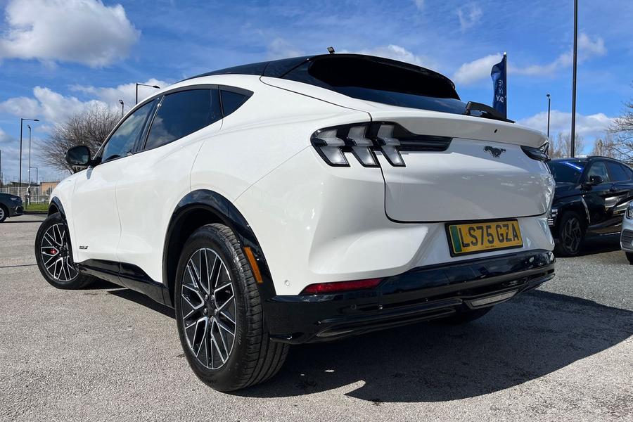 Ford Mustang Mach-E Photo autoimg-5ac34a854f632b67b4e78e70d8db70593d7dc790.jpg