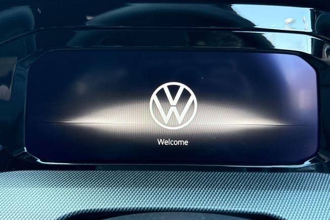VOLKSWAGEN Golf Photo 15