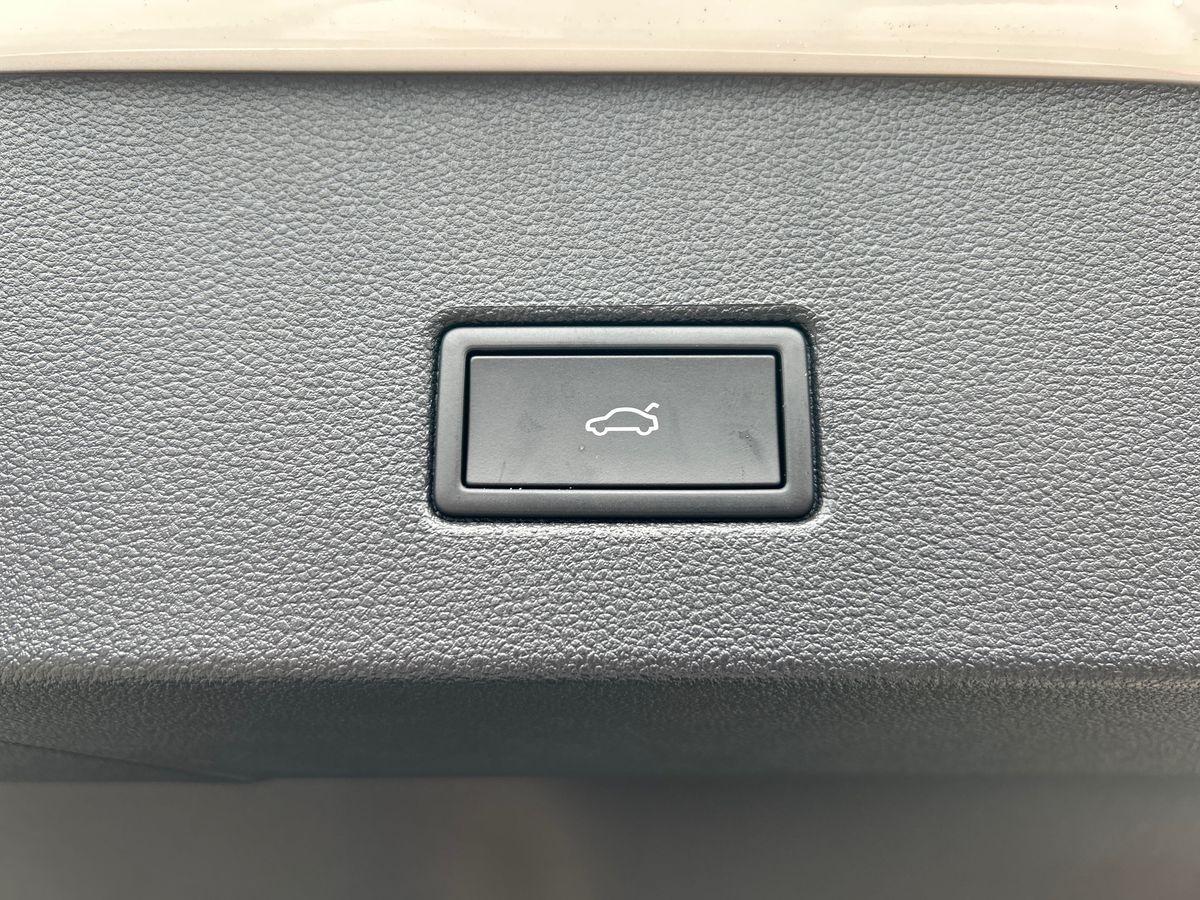 Volkswagen T-Roc Photo autoimg-5ad28384ae67ffe9b93194e2a008829fe71e0edf.jpg