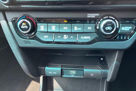 Kia Niro Photo autoimg-5ad2c98543ab78714cd314a93849a520c3c46cab.jpg