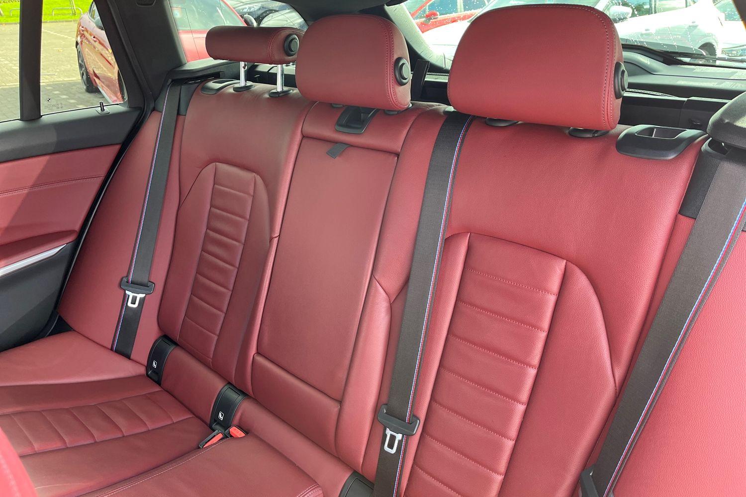 BMW 3 Series Photo 19