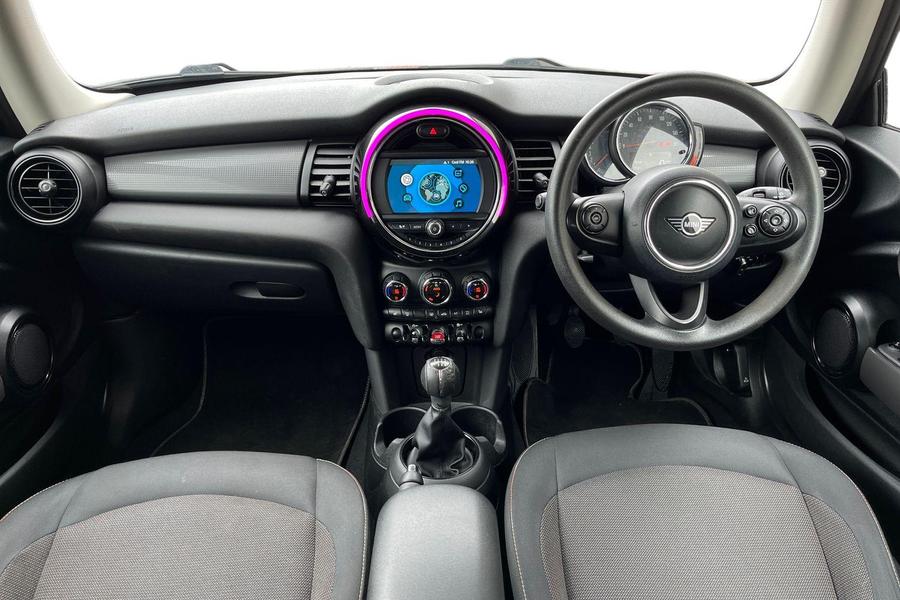 MINI HATCHBACK Photo autoimg-5ad773e4e19f0a7560a84a4c2c3c1dfcf767d59c.jpg