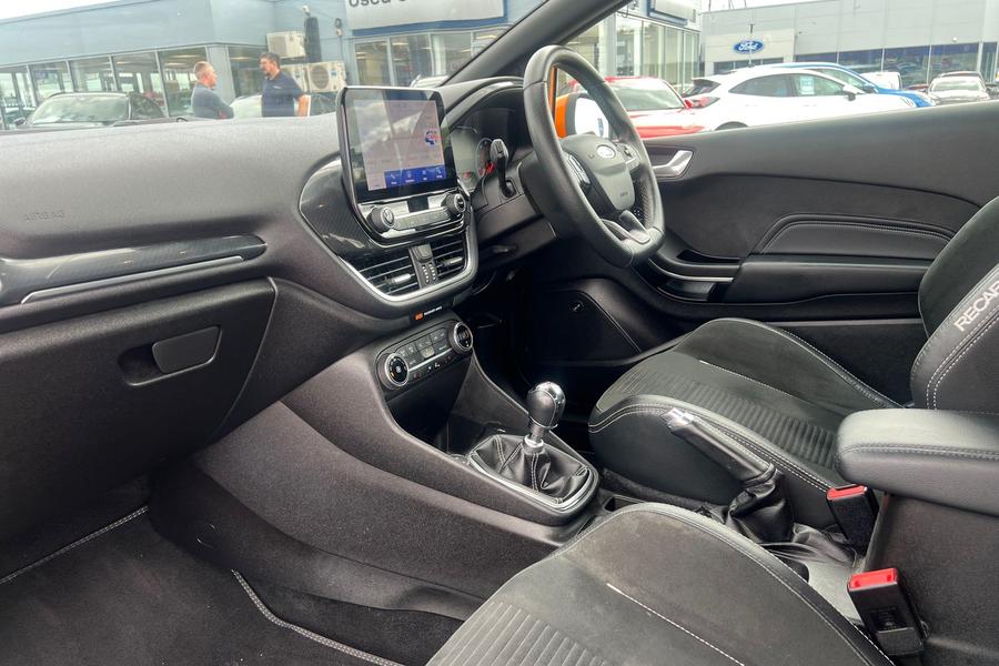 Ford FIESTA Photo autoimg-5ad96e4ae0057bb0ccf30bb80db12cd089b5571b.jpg