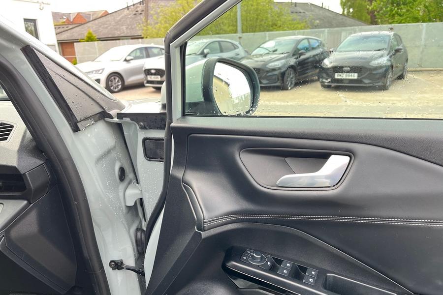 Ford PUMA Photo autoimg-5adb5151551c6f2ad21286ef0cf8f045be909e84.jpg
