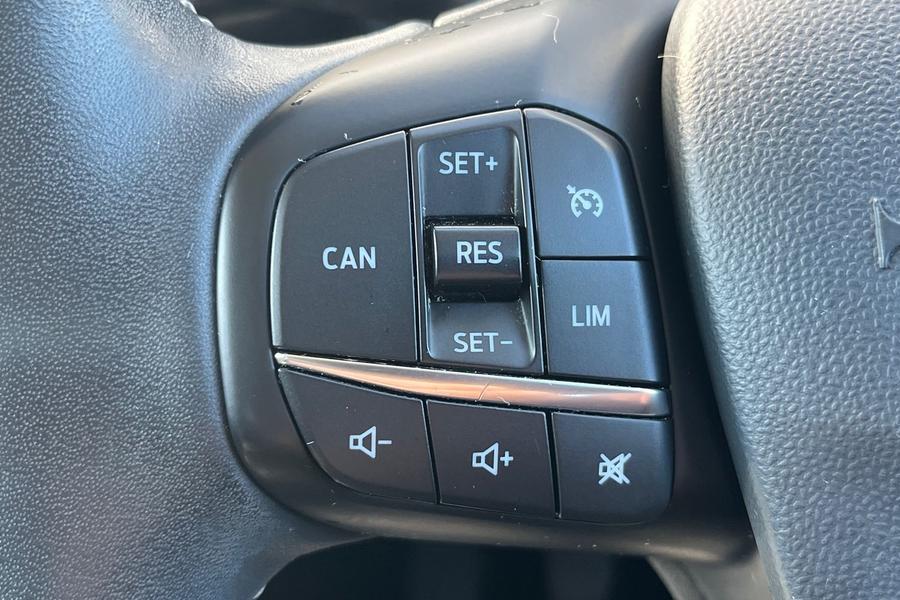 Ford Fiesta Photo autoimg-5adb905cd0dda65289ecd912b1d40ac2c76cd461.jpg