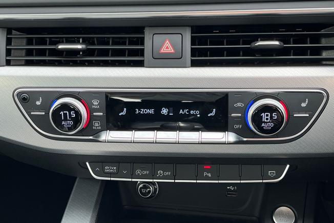 AUDI A4 Photo 31