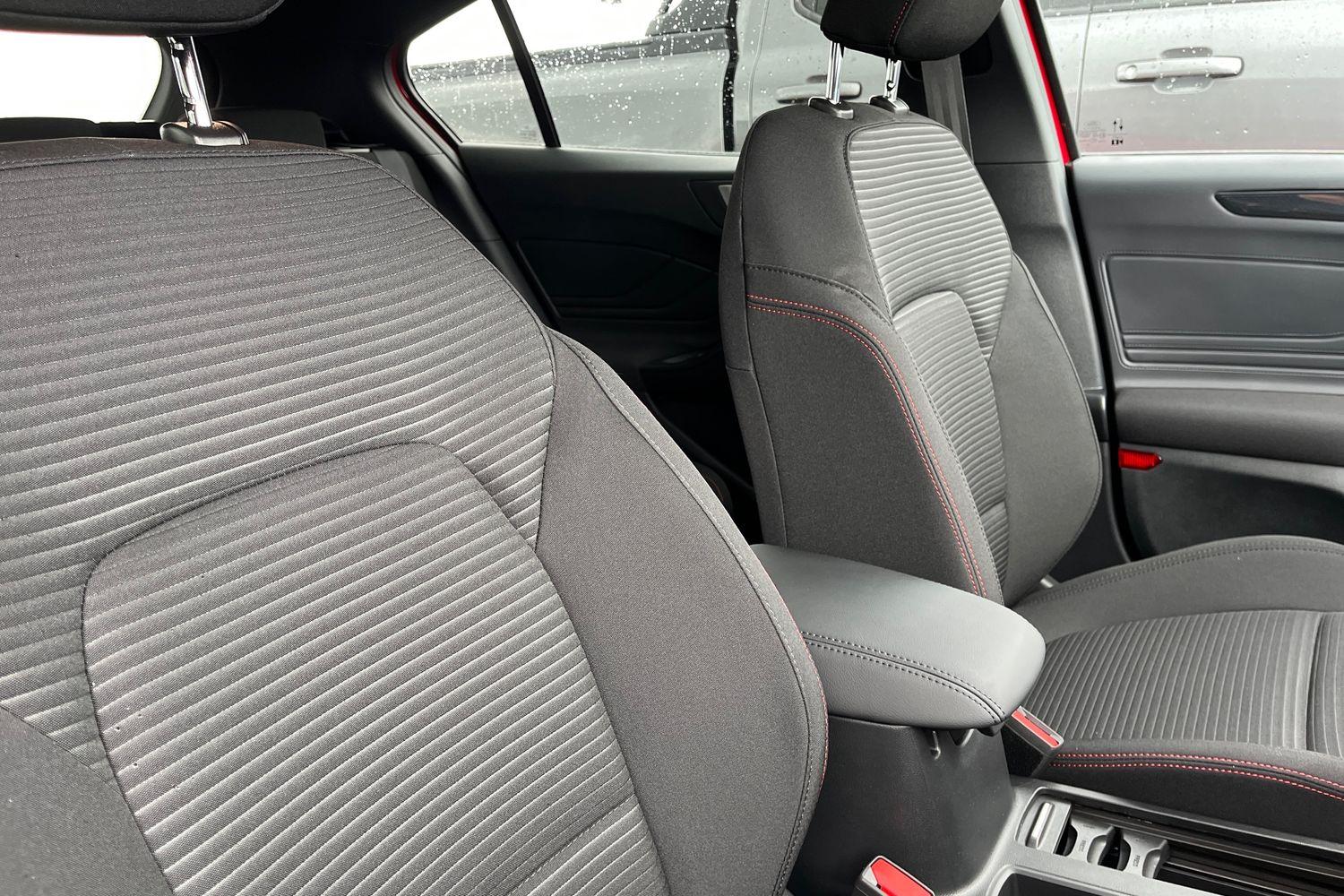 Ford FOCUS Photo 16