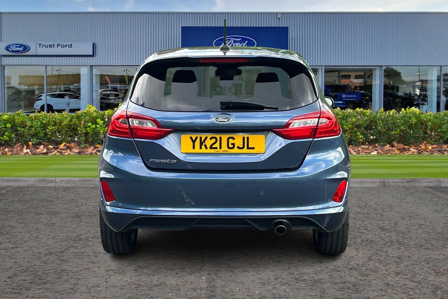 Ford FIESTA Photo 6