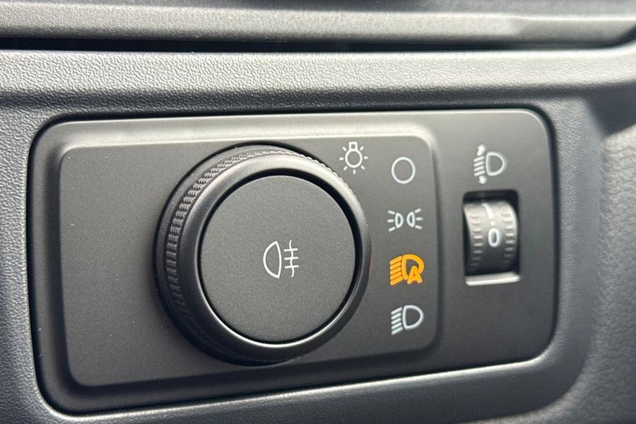 Ford E-TRANSIT CUSTOM Photo autoimg-5ae0f0d28c03fcb901fe61f7806e4bf6196ccc5d.jpg