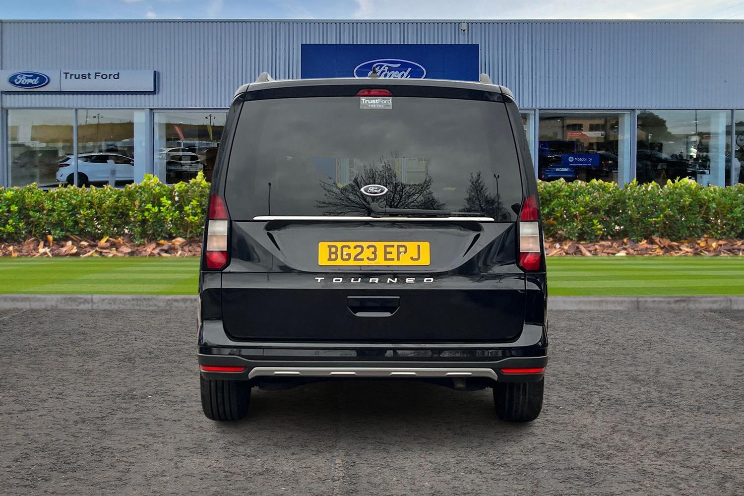 Ford TOURNEO CONNECT Photo 6