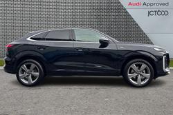 AUDI Q3 Photo 4
