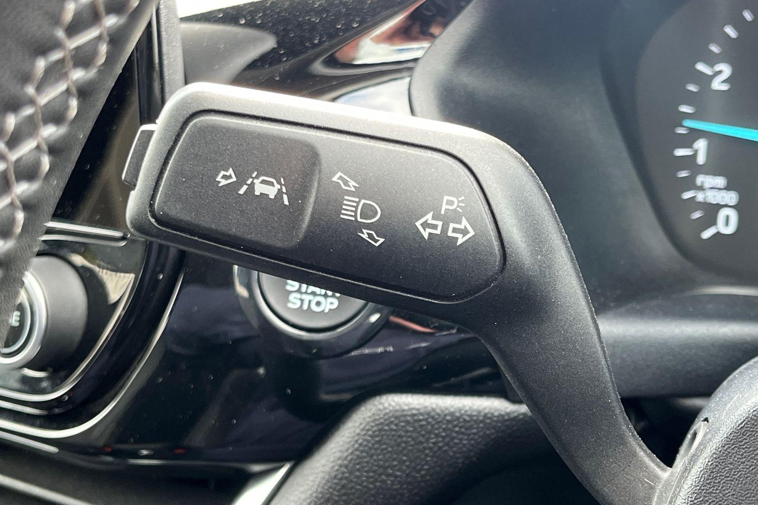 Ford FIESTA Photo 13