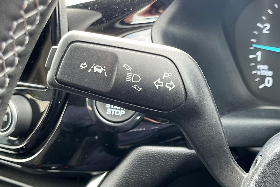 Ford FIESTA Photo autoimg-5ae8ca634421bd2afdfa97127882386deca3ec94.jpg