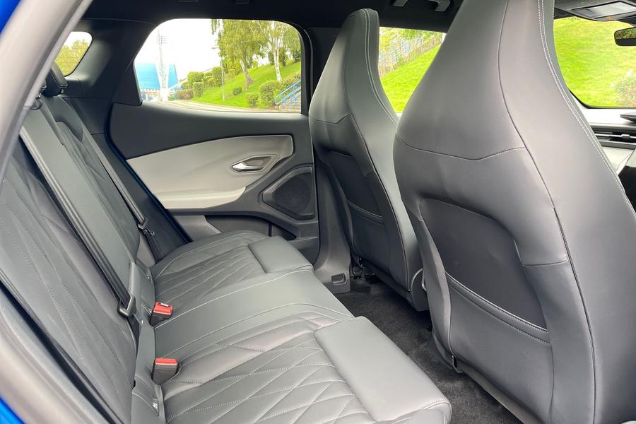 Ford Explorer Photo autoimg-5aeae3f3037b672bb9ec763bf57196dfd08ab2b7.jpg