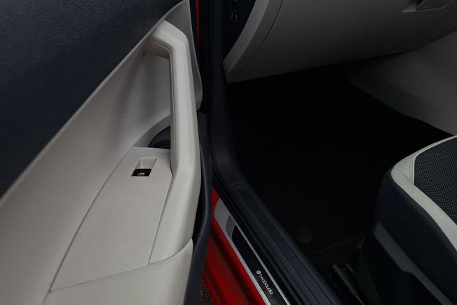 VOLKSWAGEN Polo Photo 32