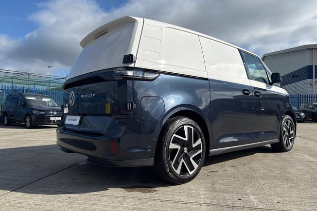 VOLKSWAGEN ID. Buzz Cargo Photo 27