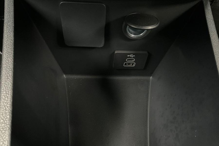 Ford E-TRANSIT COURIER Photo autoimg-5aee9283999a68d8790c5297f3dd5e23a90538c3.jpg