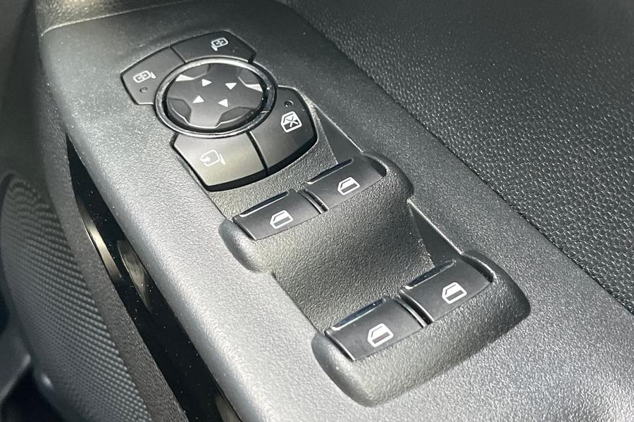 Ford EcoSport Photo autoimg-5aeed63b398f5e3ed23dbec119b8888adc52fbd3.jpg