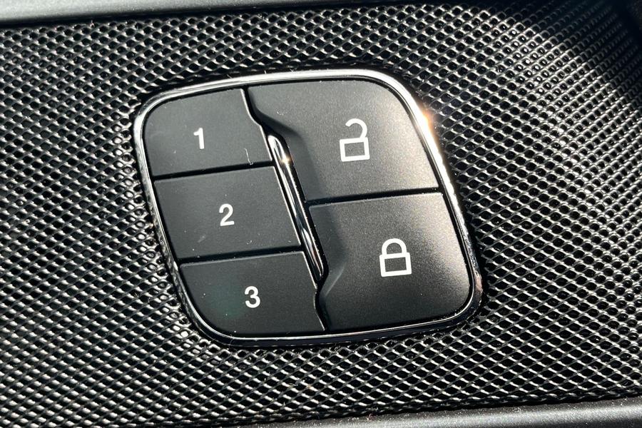 Ford Mondeo Photo autoimg-5af352c1145fa6149191fe9958bda97d9e865dfb.jpg
