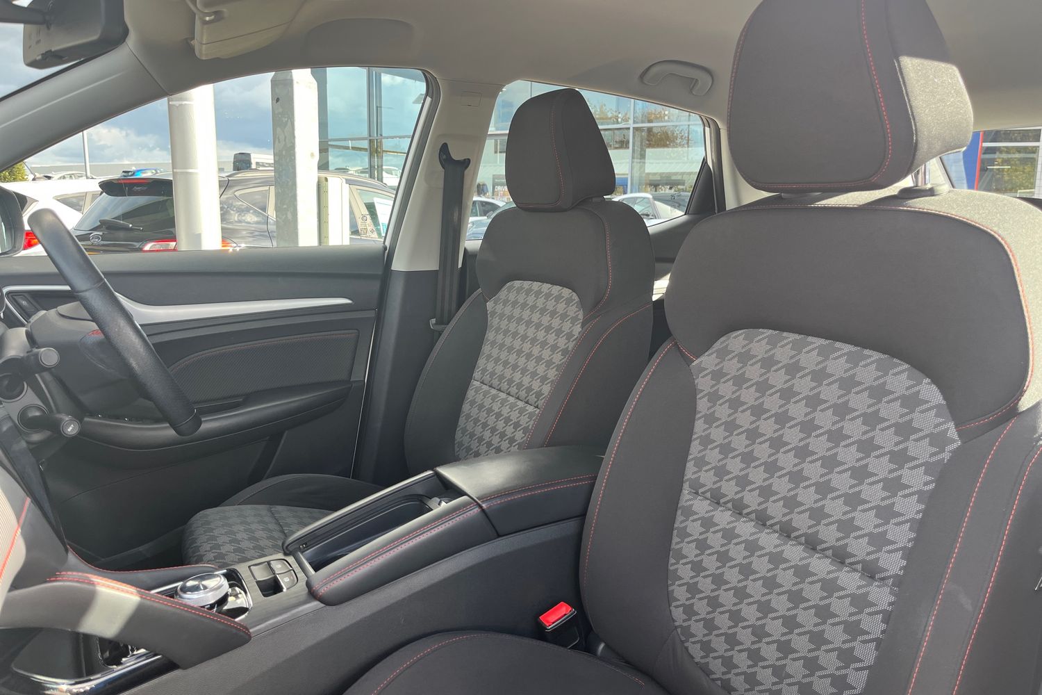MG MG ZS Photo 18