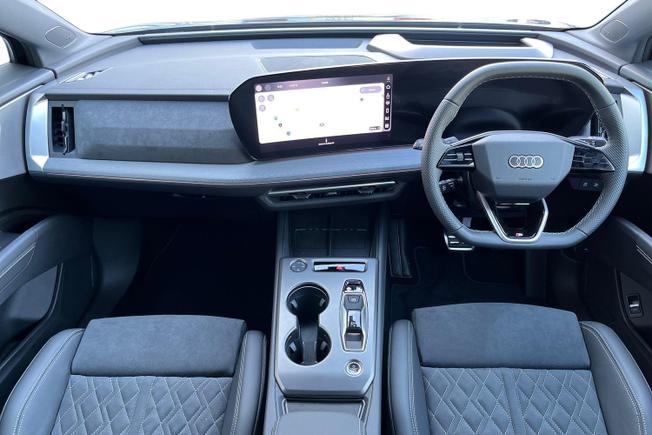AUDI Q4 e-tron Photo 10