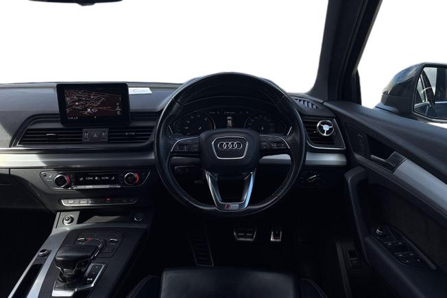 AUDI Q5 Photo 11