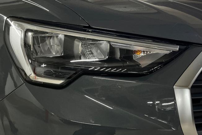 Audi Q3 Photo 19