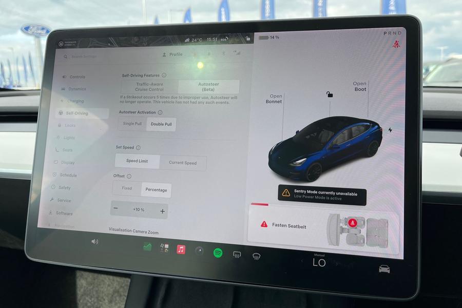 TESLA Model 3 Photo autoimg-5af6e3b4438482e78a3f80fe3d085ffd34c4191d.jpg
