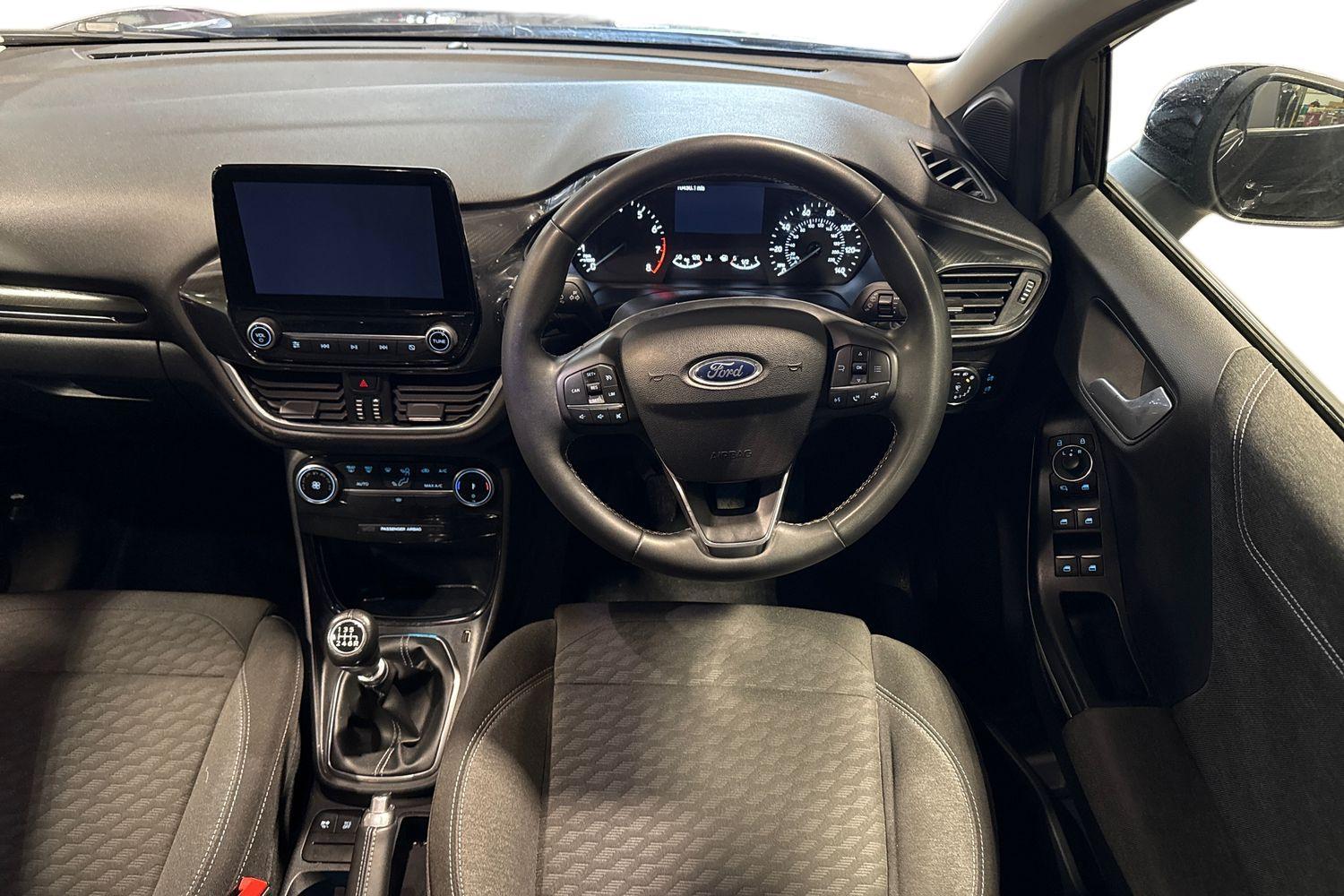 Ford PUMA Photo 10